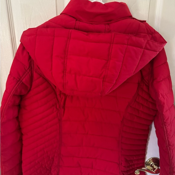 Nautica Women's Vibrant Red Hooded Puffer Coat - Picture 4 of 4
